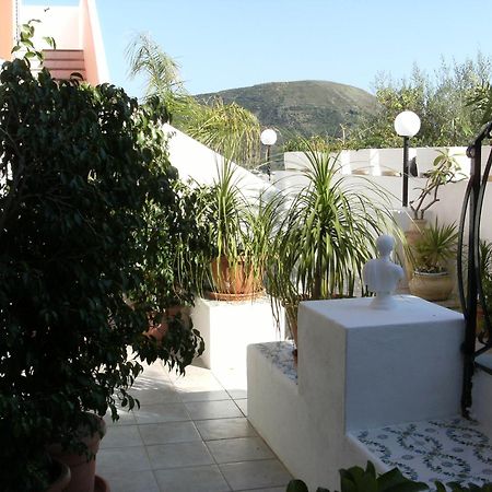 Villa Vista Mare Mela Липари Экстерьер фото