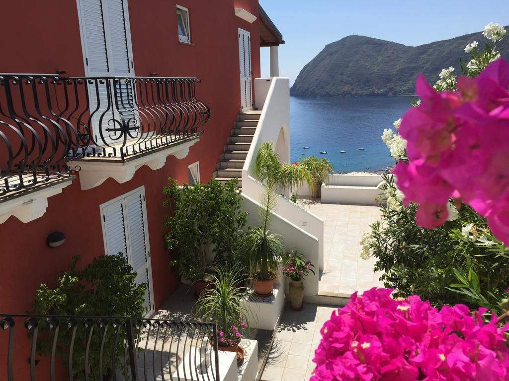 Villa Vista Mare Mela Липари Экстерьер фото