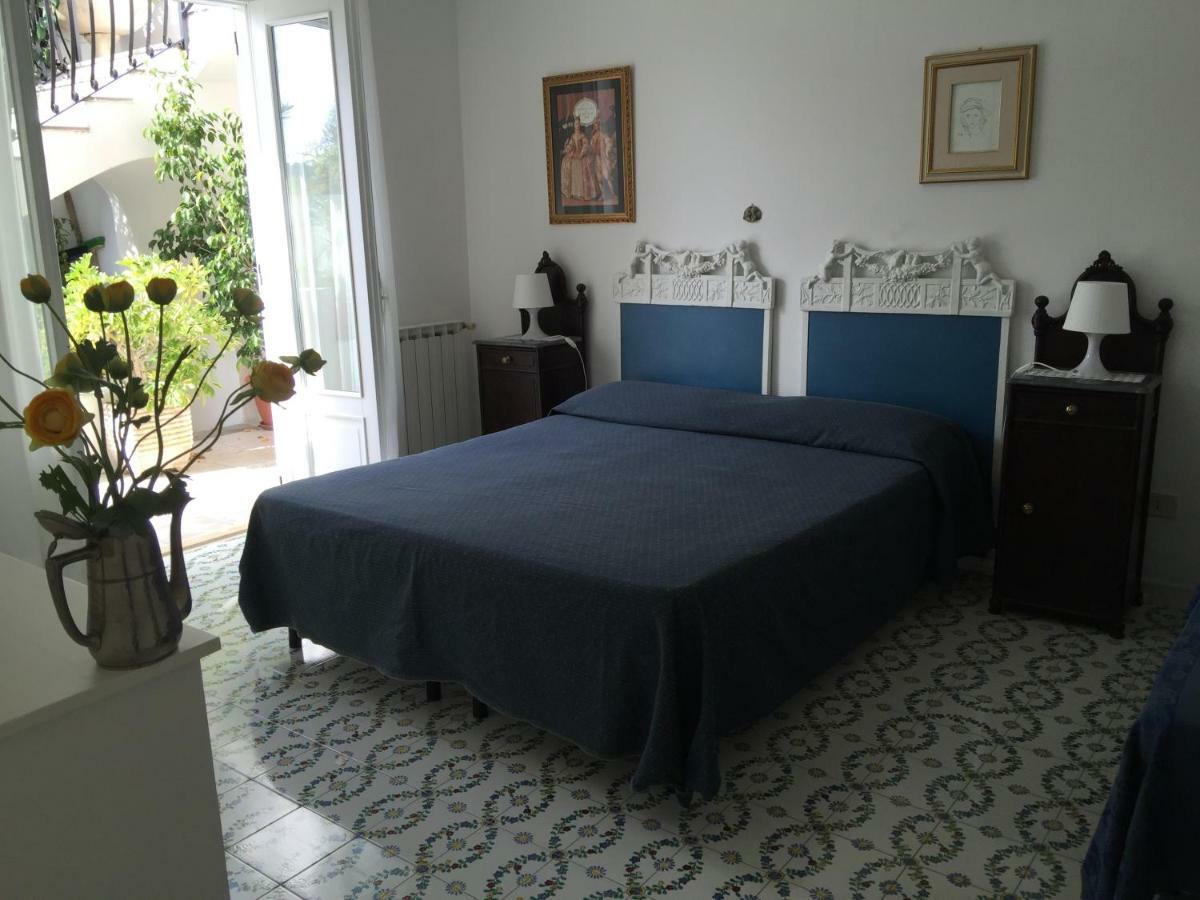 Villa Vista Mare Mela Липари Экстерьер фото